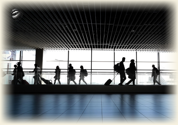 UE lovește din nou: Drepturile pasagerilor de avion, reduse pe furiș! Compensații abia după 4 ore de întârziere